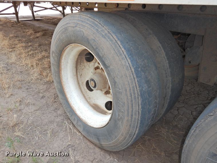 image for item DG1423 2004 Great Dane refrigerated van trailer