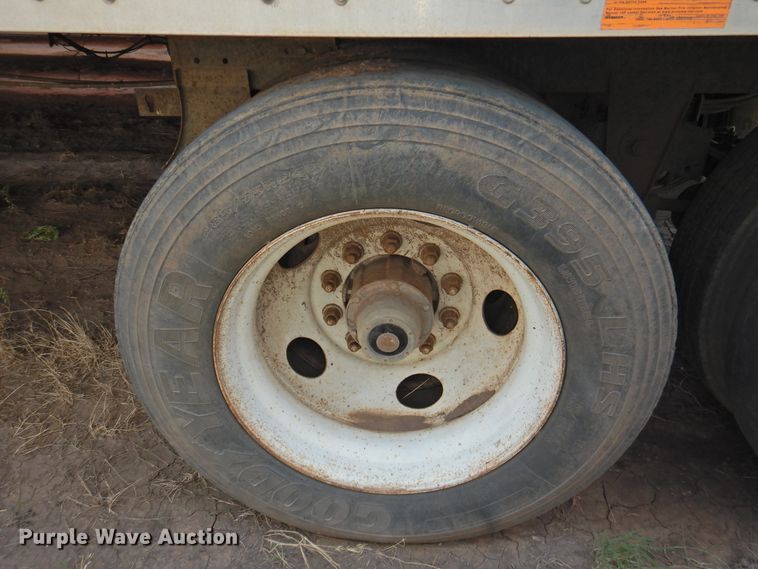 image for item DG1423 2004 Great Dane refrigerated van trailer