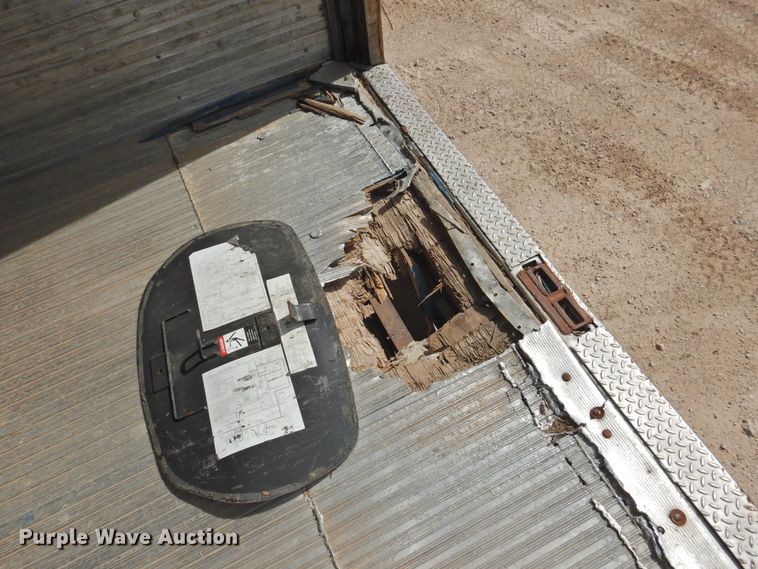 image for item DG1424 1999 Utility Trailers VS2PX refrigerated van trailer