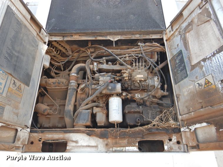 image for item DG1424 1999 Utility Trailers VS2PX refrigerated van trailer