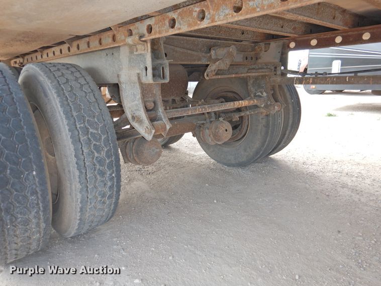 image for item DG1424 1999 Utility Trailers VS2PX refrigerated van trailer