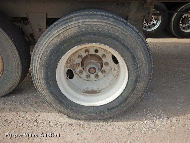 image for item DG1424 1999 Utility Trailers VS2PX refrigerated van trailer