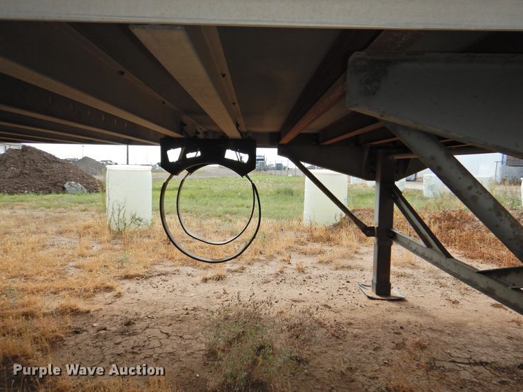 image for item DG1425 2002 Great Dane 7811TZ153 refrigerated van trailer