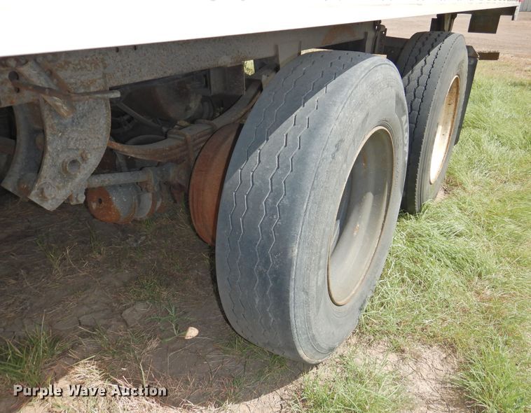 image for item DG1425 2002 Great Dane 7811TZ153 refrigerated van trailer