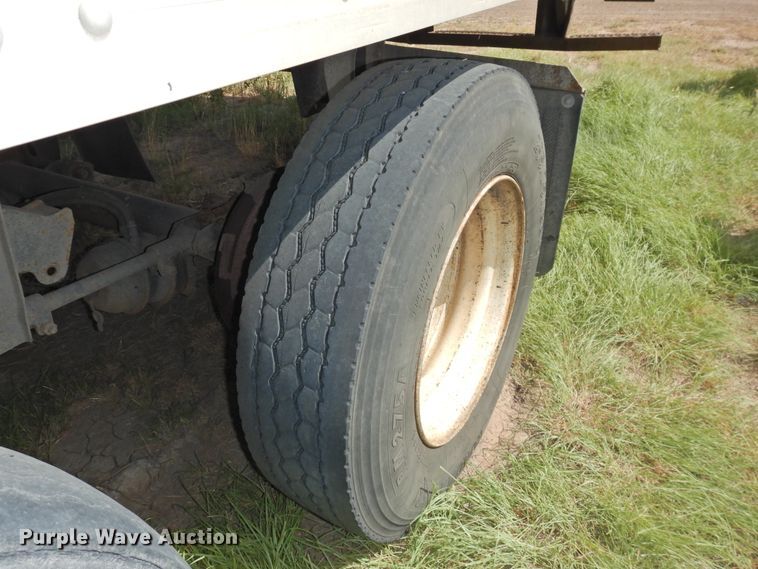 image for item DG1425 2002 Great Dane 7811TZ153 refrigerated van trailer