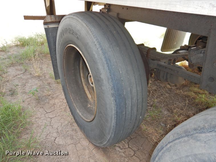 image for item DG1425 2002 Great Dane 7811TZ153 refrigerated van trailer