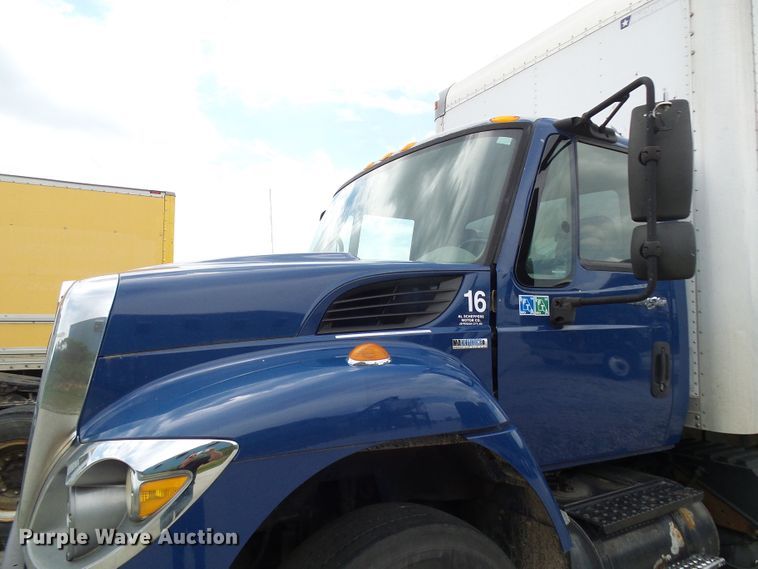 image for item DG1977 2008 International WorkStar 7300  box truck