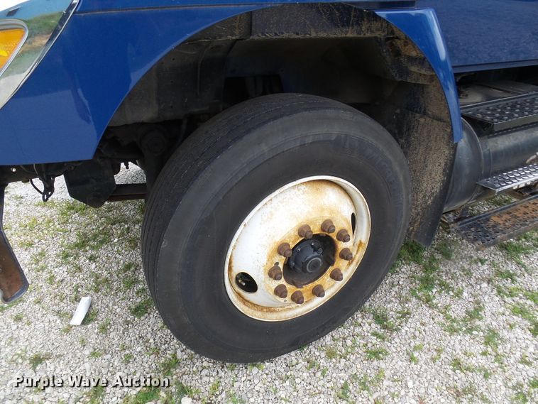 image for item DG1977 2008 International WorkStar 7300  box truck