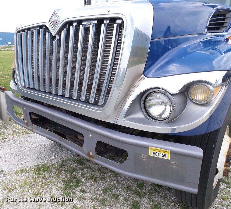 image for item DG1977 2008 International WorkStar 7300  box truck