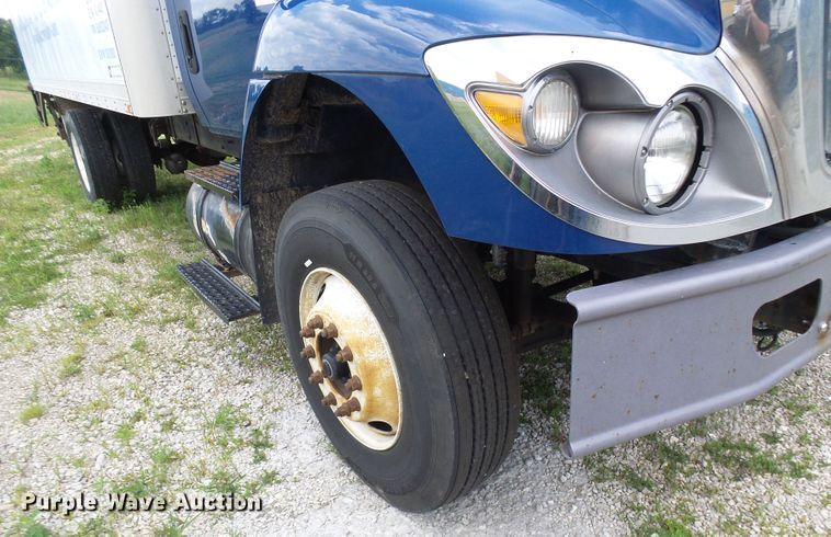 image for item DG1977 2008 International WorkStar 7300  box truck