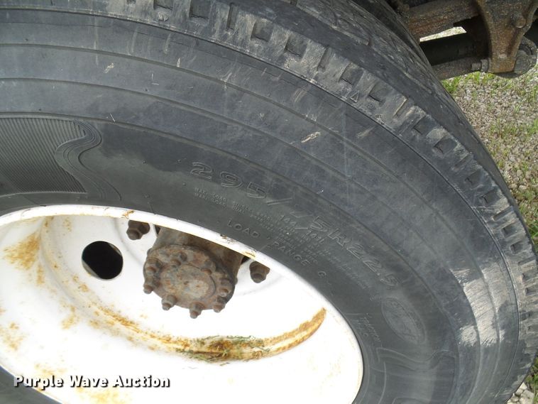 image for item DG1977 2008 International WorkStar 7300  box truck