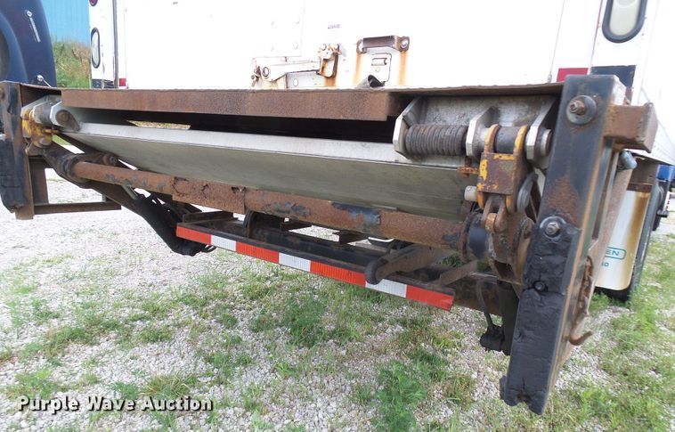 image for item DG1977 2008 International WorkStar 7300  box truck