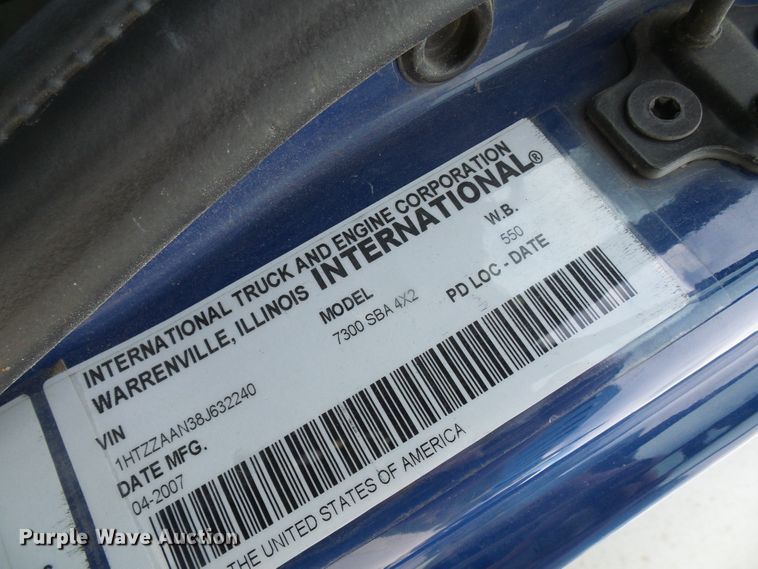 image for item DG1977 2008 International WorkStar 7300  box truck