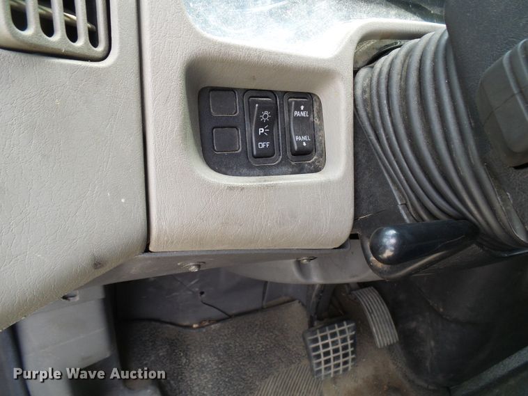 image for item DG1977 2008 International WorkStar 7300  box truck