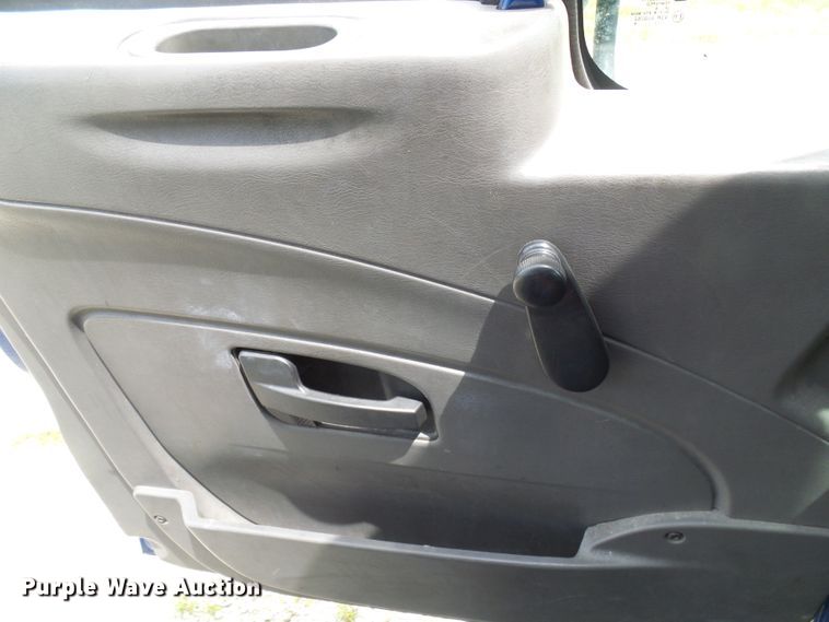 image for item DG1977 2008 International WorkStar 7300  box truck