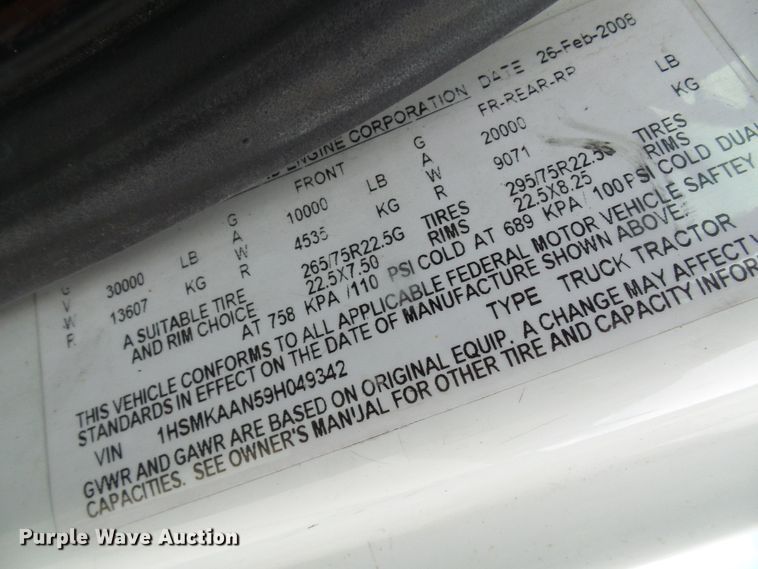 image for item DG1978 2009 International DuraStar 4400  semi truck