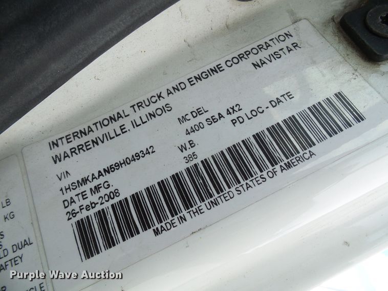 image for item DG1978 2009 International DuraStar 4400  semi truck