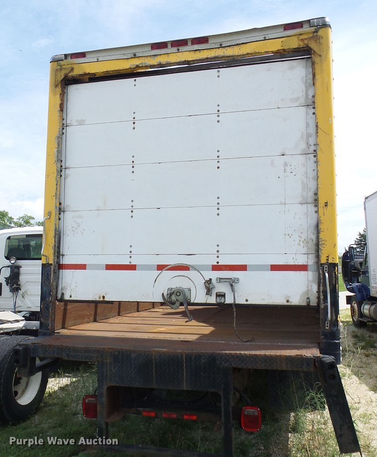 image for item DG1979 2002 International 4300  box truck