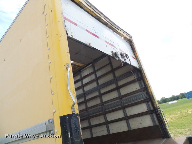 image for item DG1979 2002 International 4300  box truck