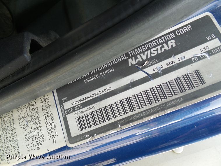 image for item DG1979 2002 International 4300  box truck