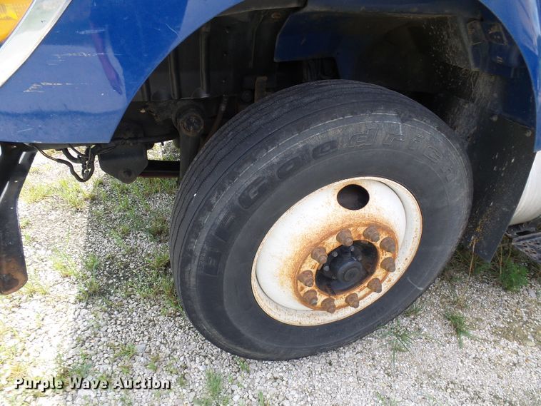 image for item DG1980 2012 International WorkStar 7300  box truck