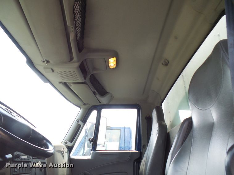 image for item DG1980 2012 International WorkStar 7300  box truck