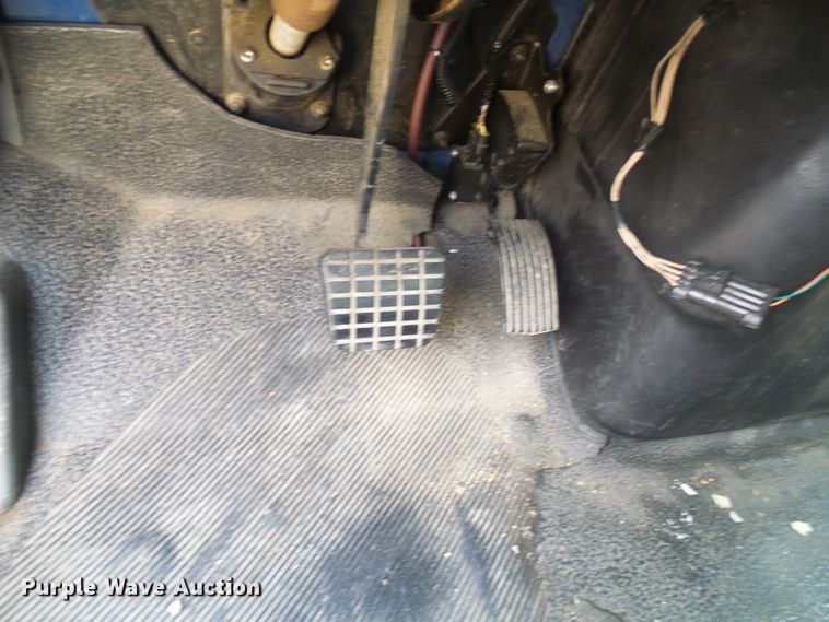 image for item DG1980 2012 International WorkStar 7300  box truck