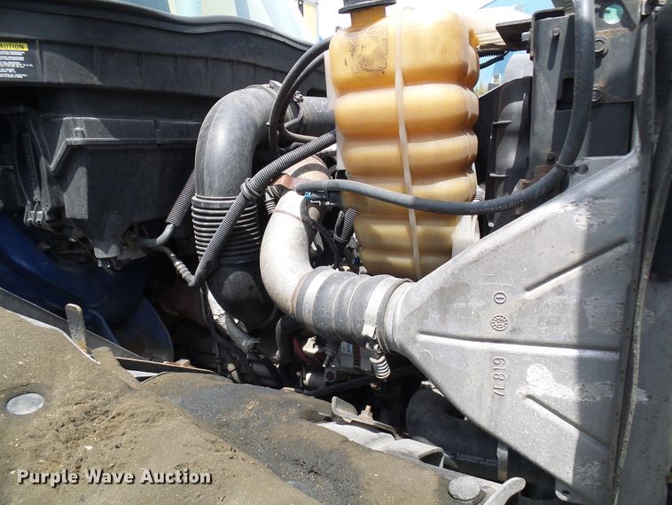 image for item DG1980 2012 International WorkStar 7300  box truck