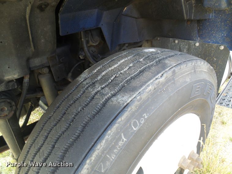 image for item DG1981 2013 International WorkStar 7300  box truck