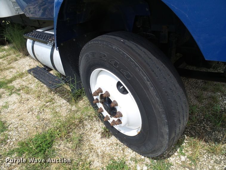 image for item DG1981 2013 International WorkStar 7300  box truck