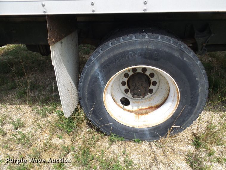 image for item DG1981 2013 International WorkStar 7300  box truck