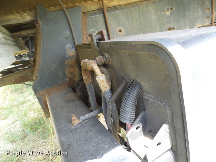 image for item DG1981 2013 International WorkStar 7300  box truck