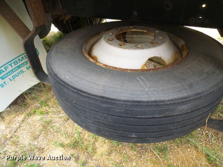 image for item DG1981 2013 International WorkStar 7300  box truck