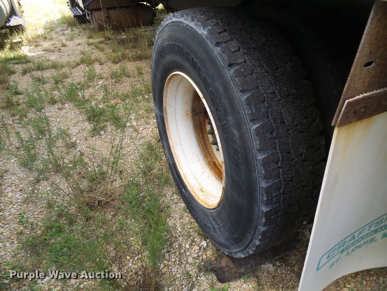 image for item DG1981 2013 International WorkStar 7300  box truck