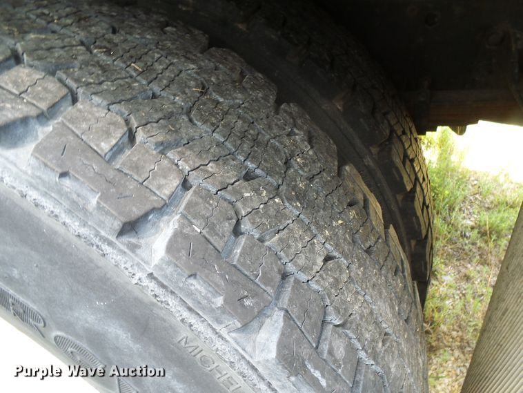 image for item DG1981 2013 International WorkStar 7300  box truck