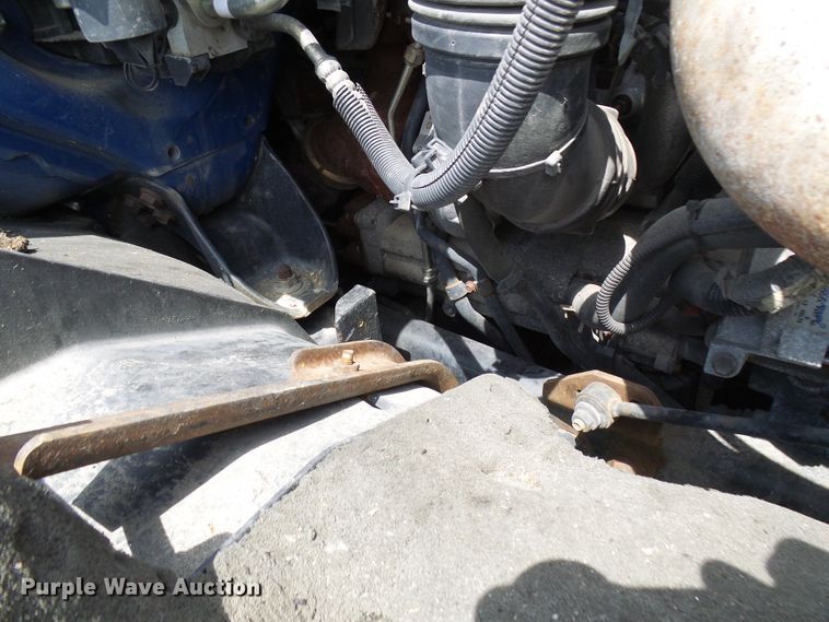 image for item DG1981 2013 International WorkStar 7300  box truck