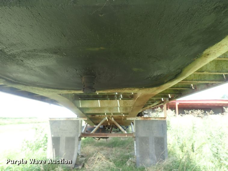 image for item DG2396 1990 Aztec CT flatbed hay trailer