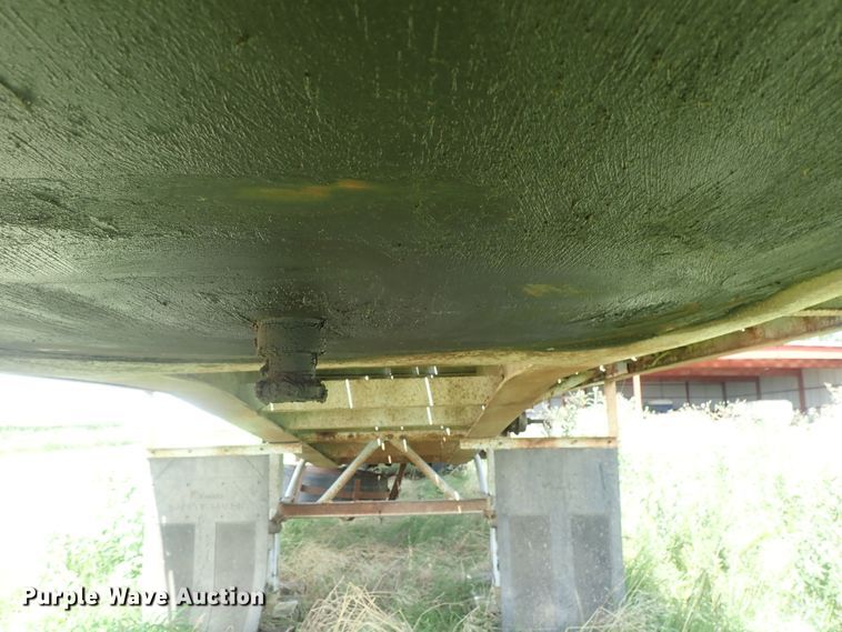 image for item DG2396 1990 Aztec CT flatbed hay trailer