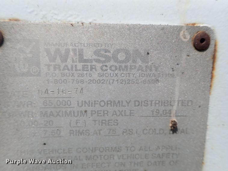 image for item DG2397 1974 Wilson GH-400 flatbed hay trailer