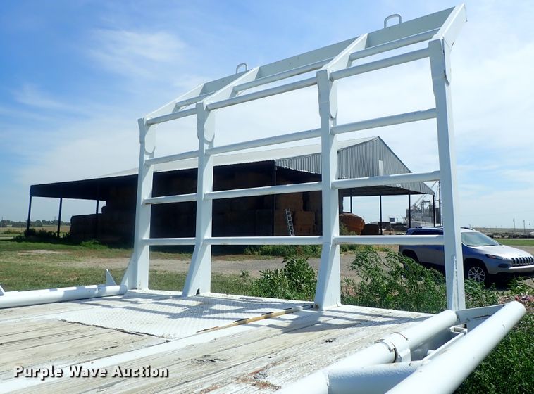 image for item DG2397 1974 Wilson GH-400 flatbed hay trailer