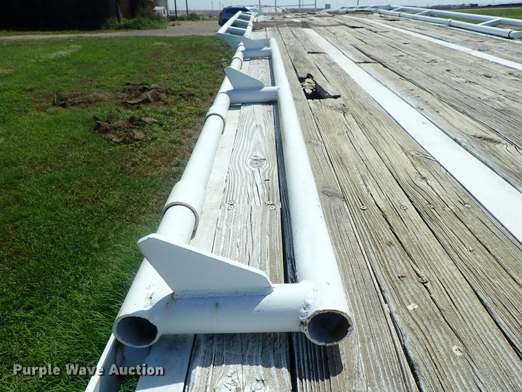 image for item DG2397 1974 Wilson GH-400 flatbed hay trailer