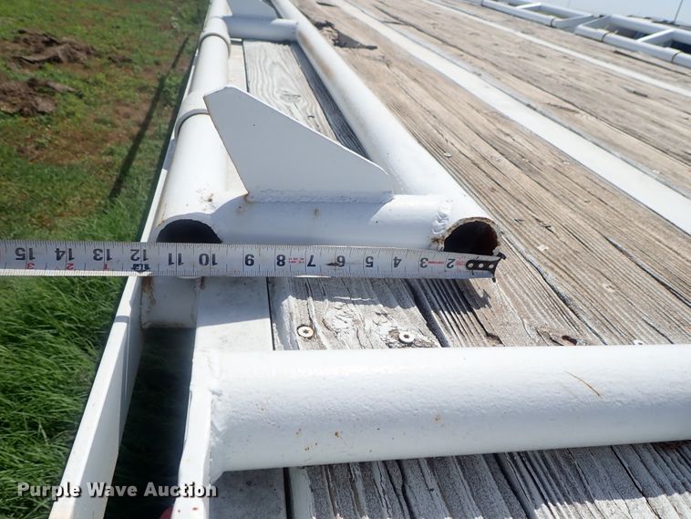 image for item DG2397 1974 Wilson GH-400 flatbed hay trailer