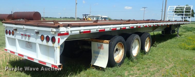 image for item DG2398 1988 Utility flatbed hay trailer