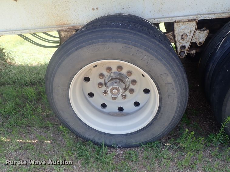 image for item DG2398 1988 Utility flatbed hay trailer