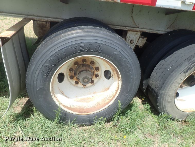 image for item DG2398 1988 Utility flatbed hay trailer