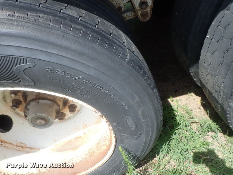 image for item DG2398 1988 Utility flatbed hay trailer