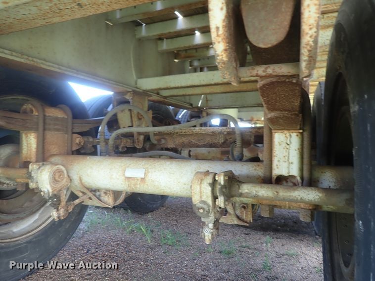 image for item DG2398 1988 Utility flatbed hay trailer