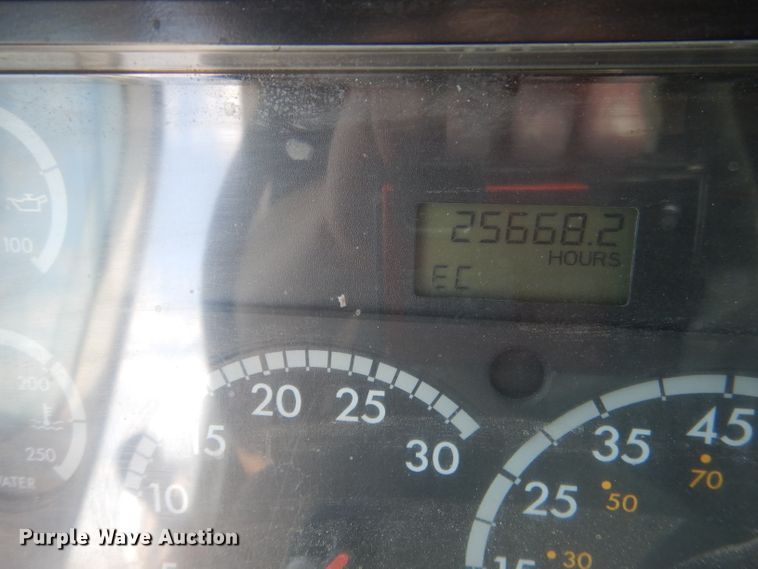 image for item DG4504 2007 Freightliner Columbia  semi truck