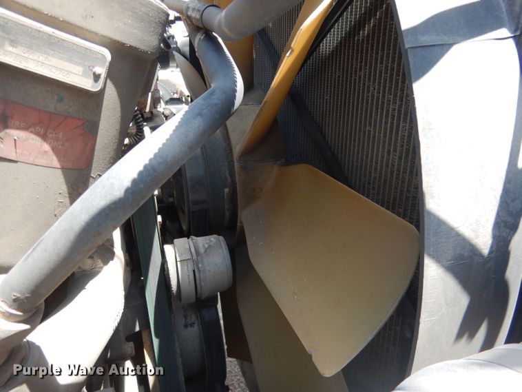 image for item DG4504 2007 Freightliner Columbia  semi truck