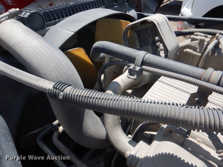 image for item DG4504 2007 Freightliner Columbia  semi truck